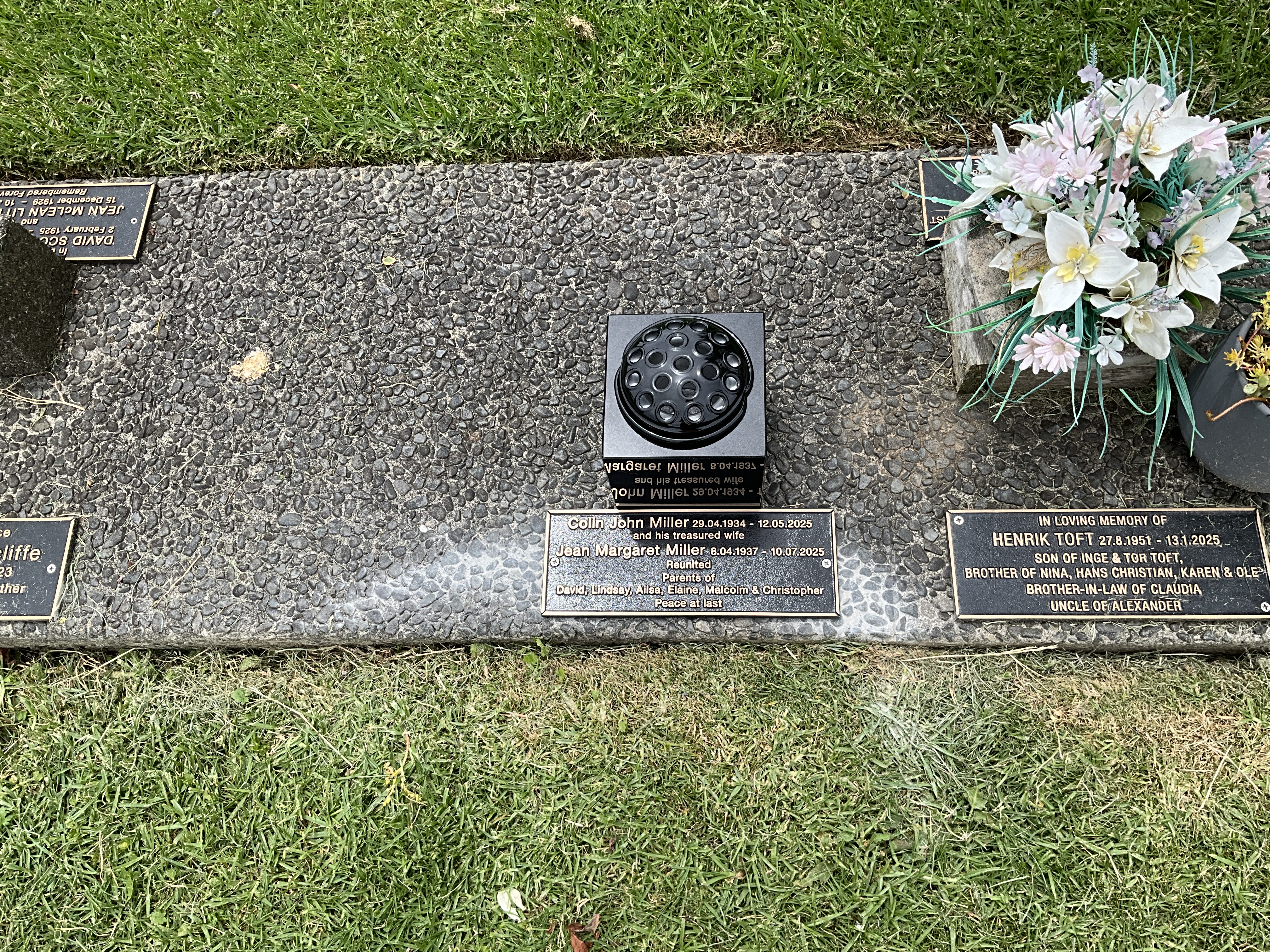 headstone