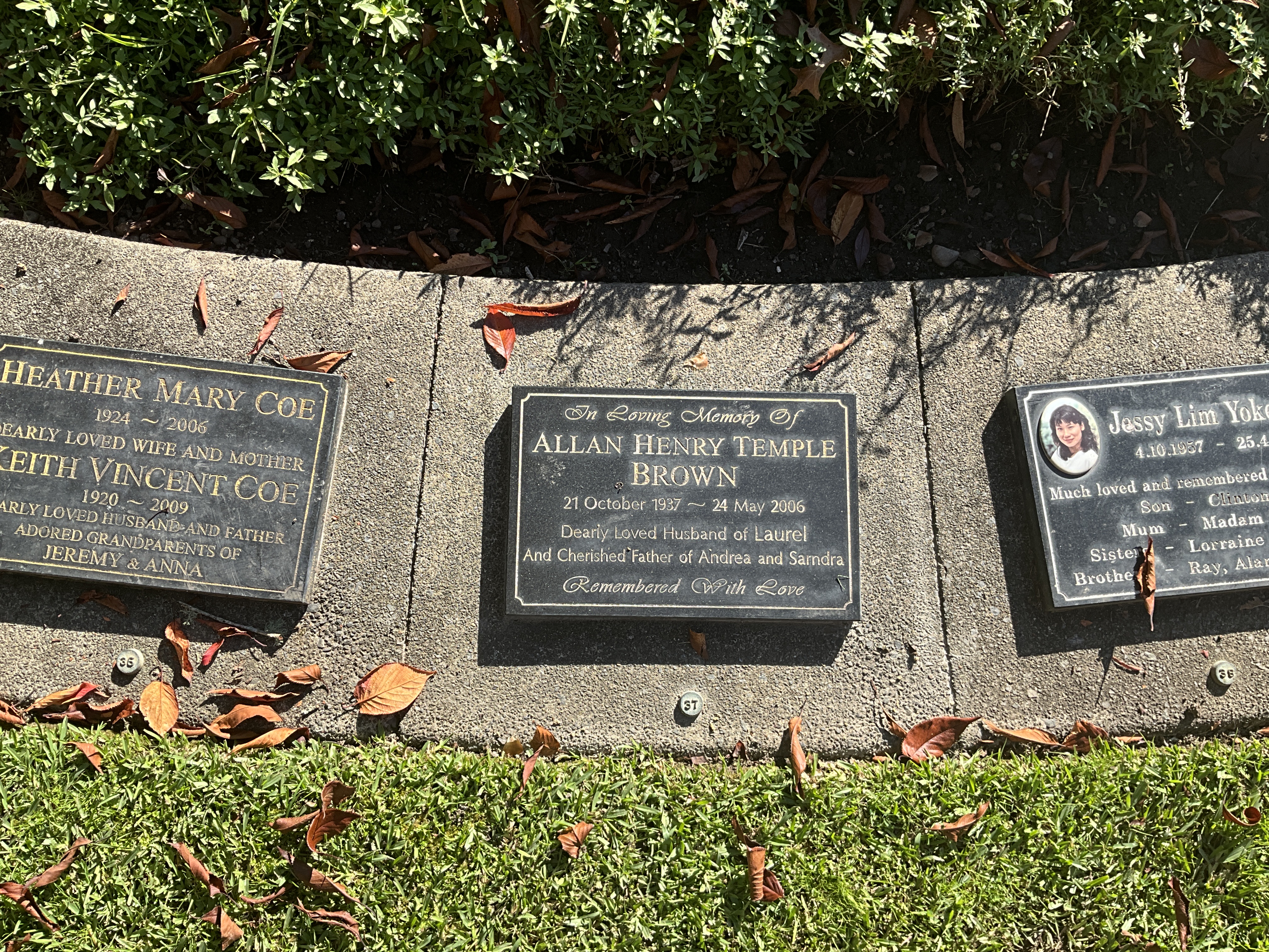 headstone