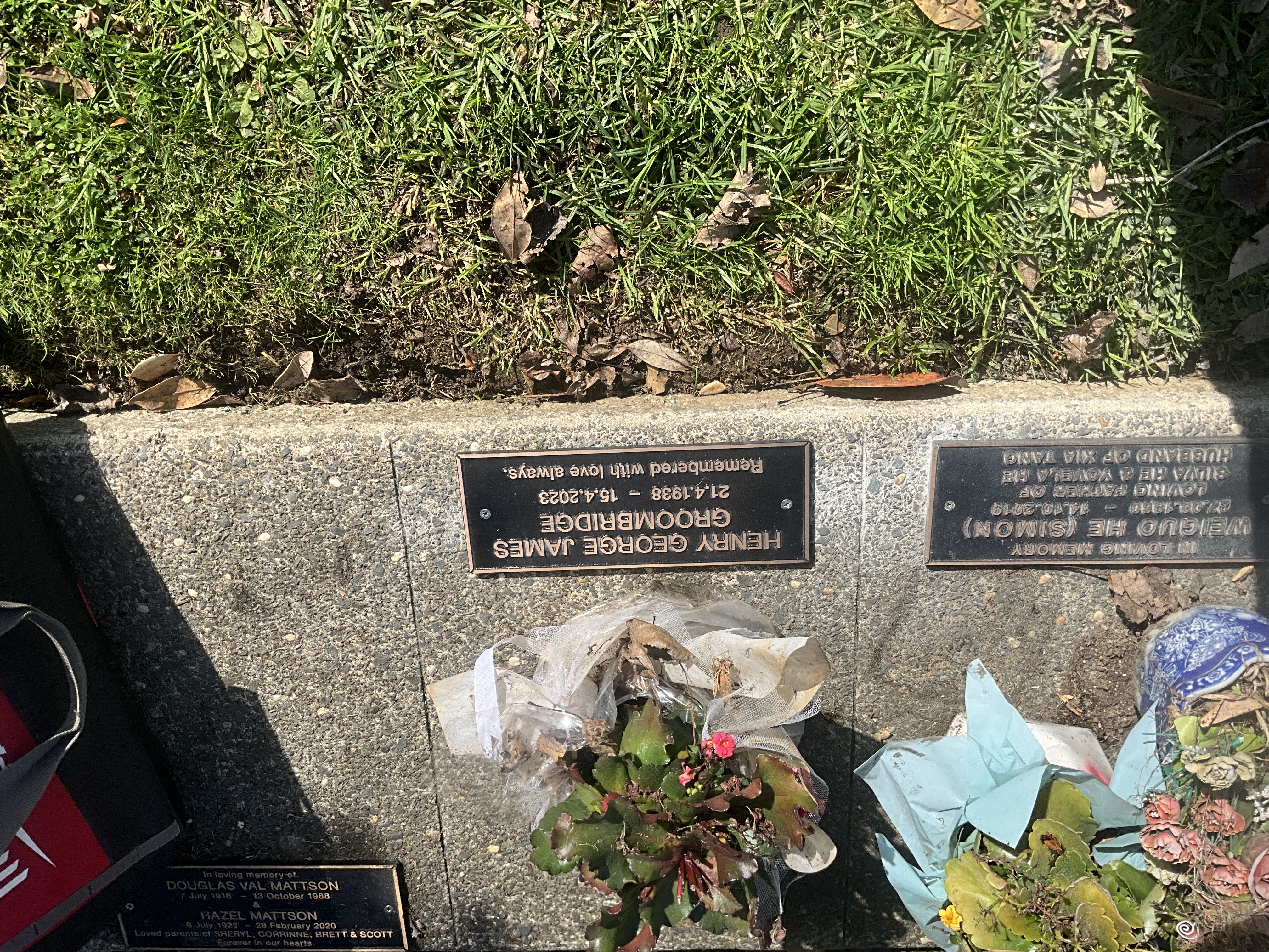 headstone