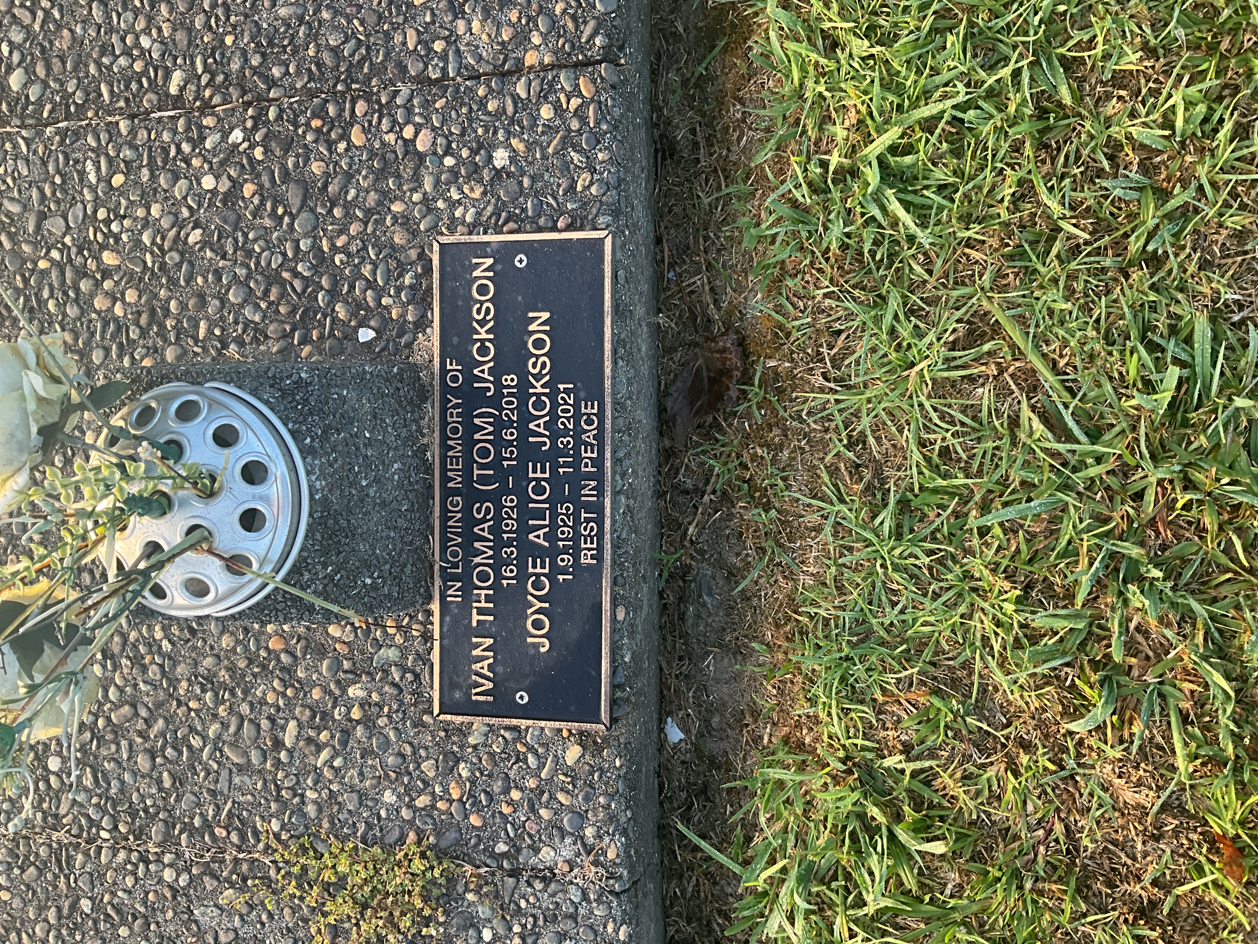 headstone