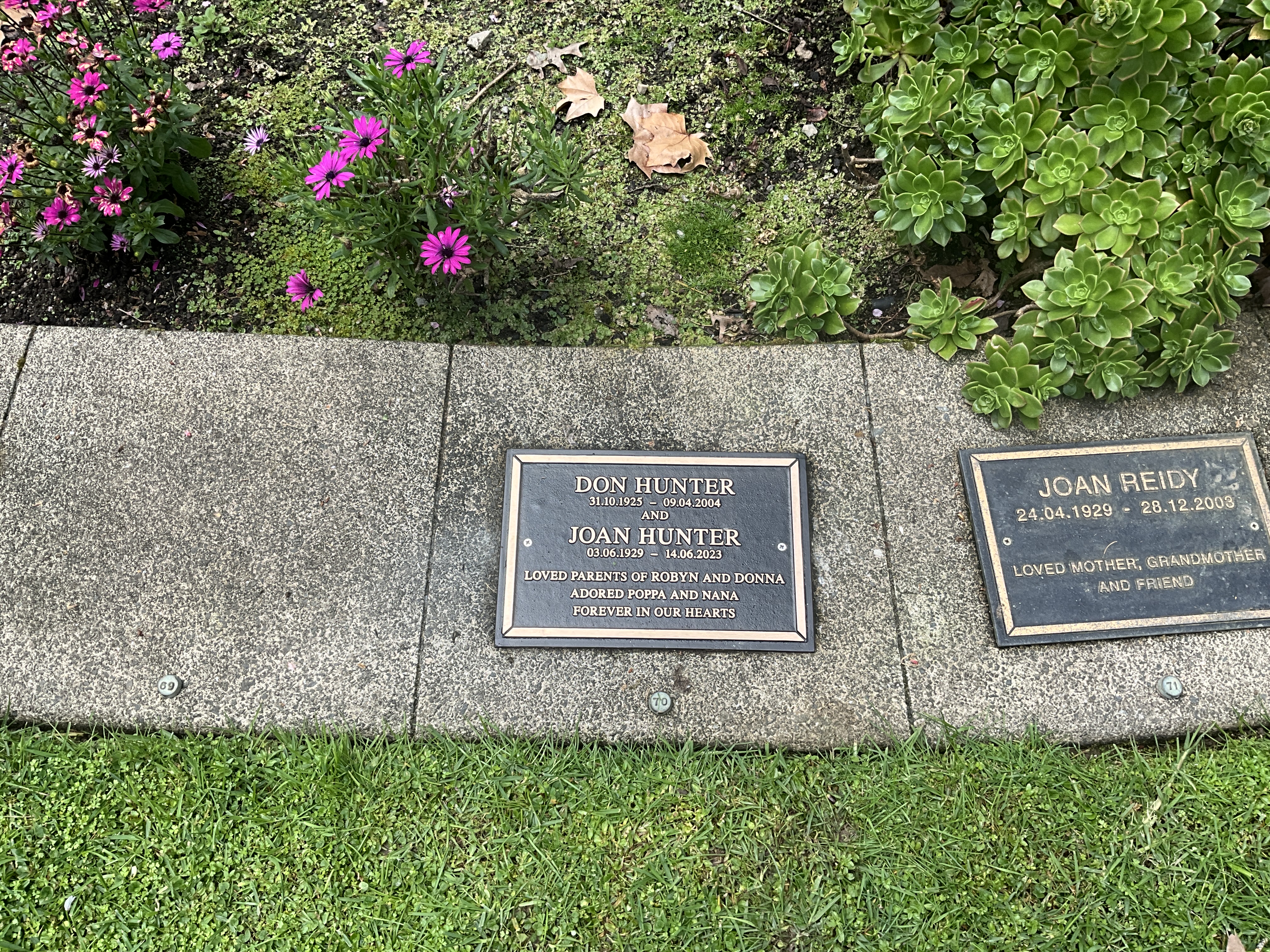 headstone