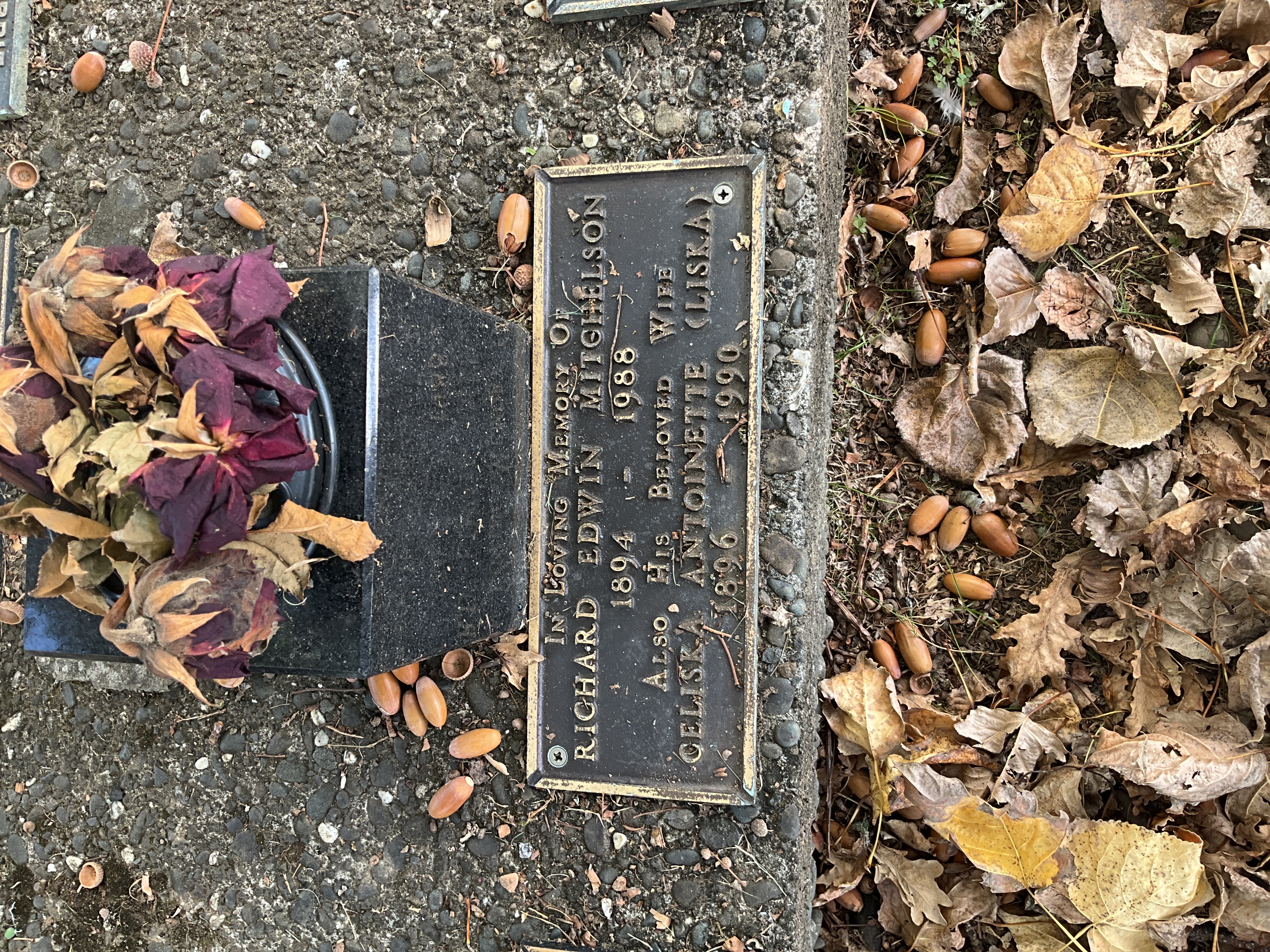 headstone