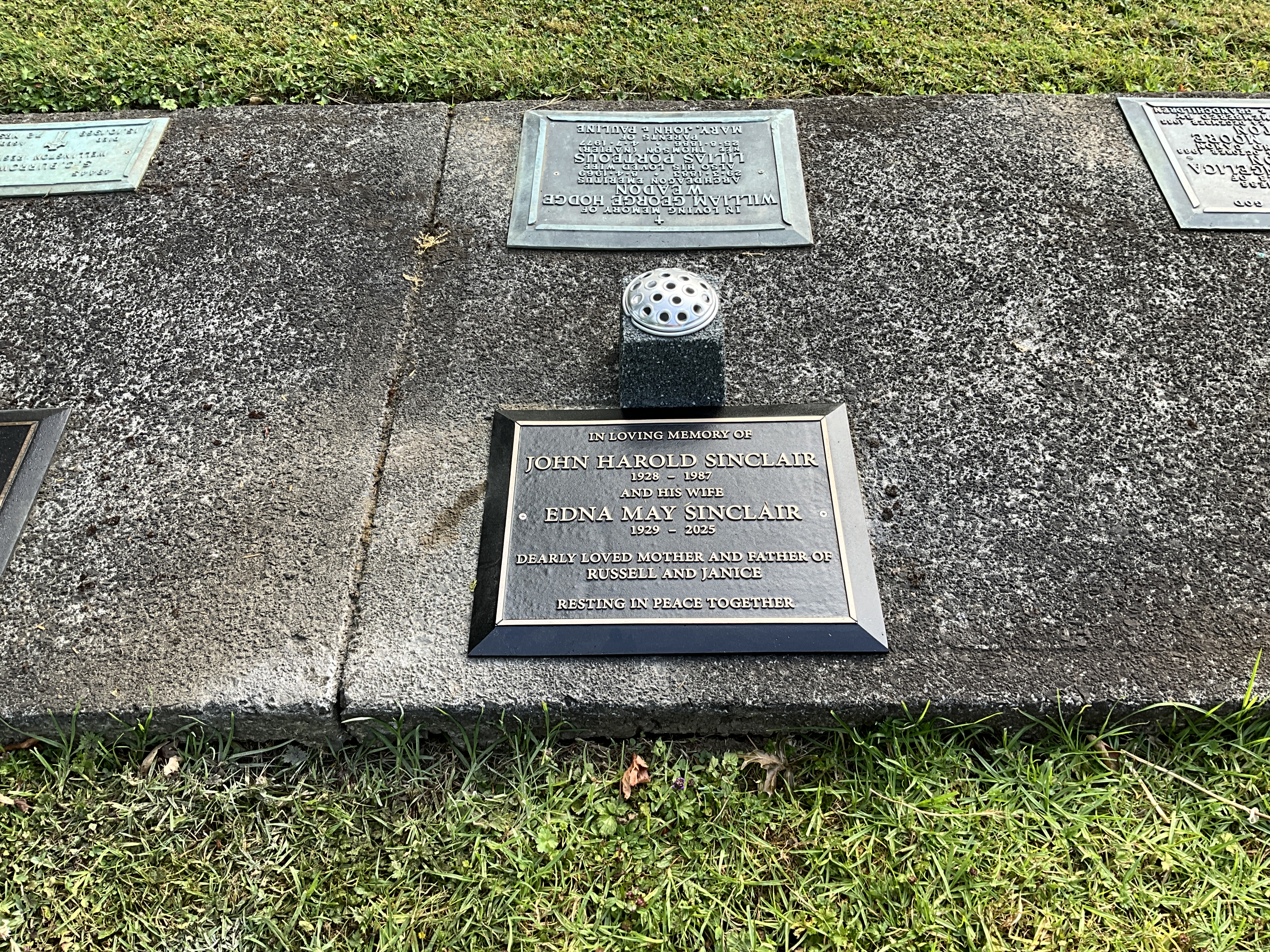 headstone
