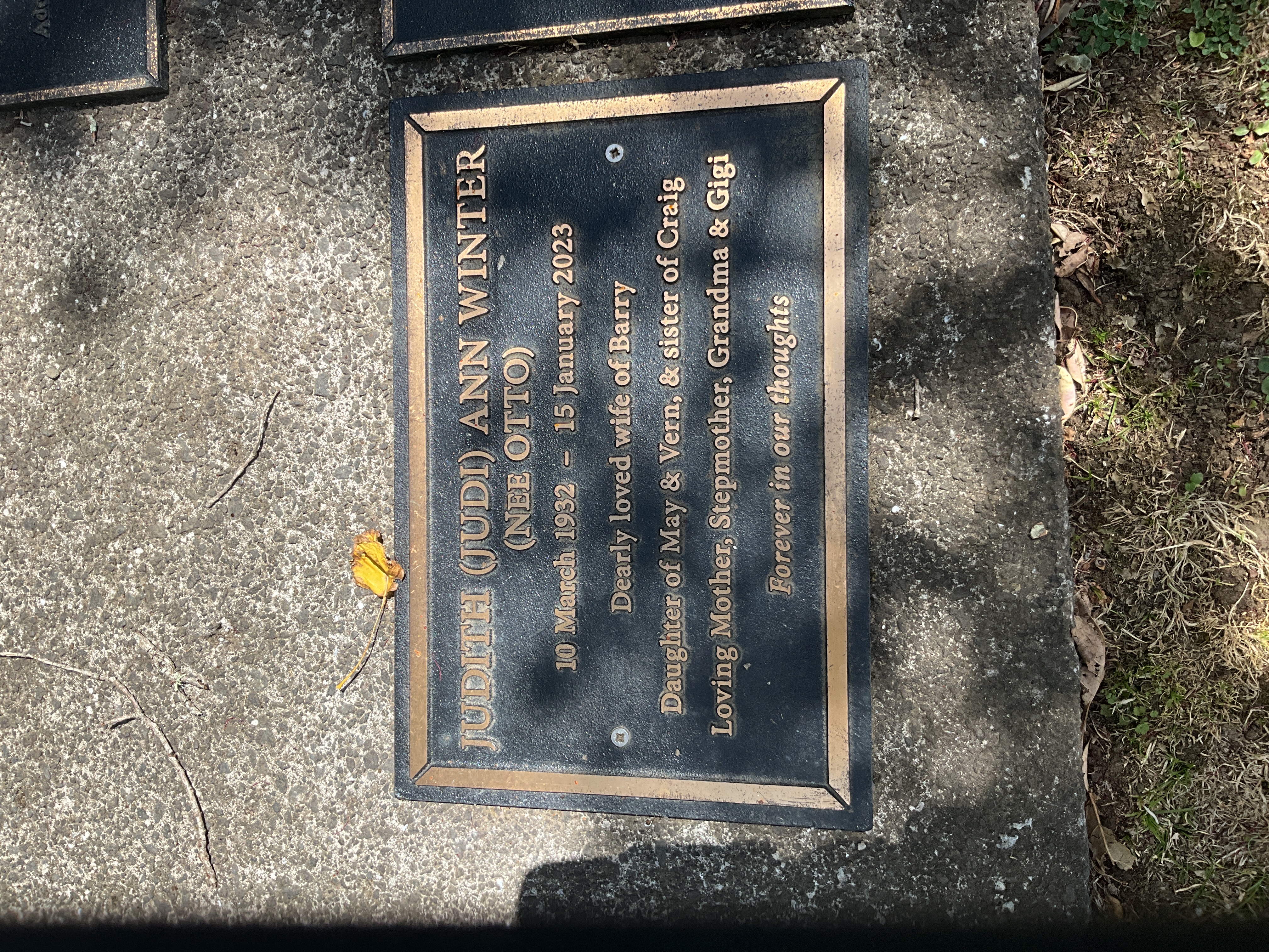 headstone